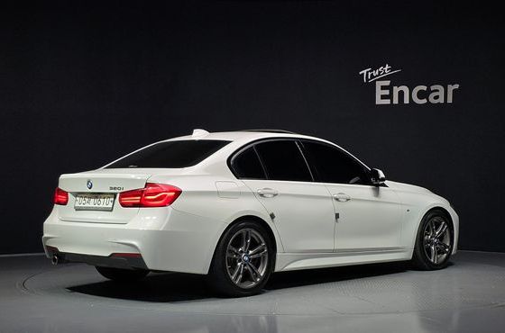 BMW 3-Series 320i M Sport — пробег 116 352 км — фото 2 из 5