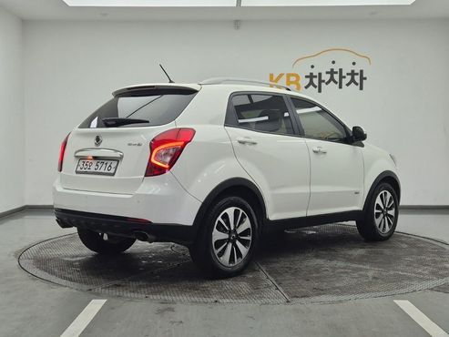 Ssangyong KORANDO 2.0 Adventure 60th Edition 4WD — пробег 208 473 км — фото 4 из 5