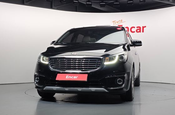 Kia Carnival 9-seater Prestige — пробег 67 731 км — фото 3 из 5