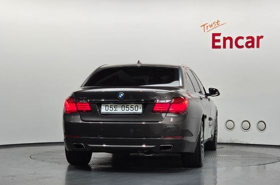 BMW 7-Series 750Ld xDrive — пробег 204 866 км — фото 4 из 5