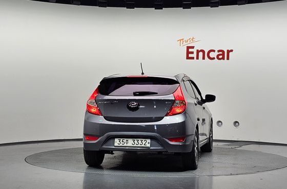 Hyundai Accent WIT 1.6 GDI Premium — пробег 129 401 км — фото 4 из 5