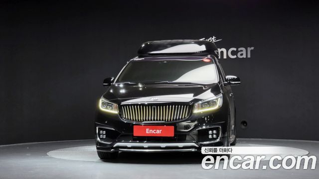 Kia Carnival 9-seater Hi-Limousine Noblesse — пробег 103 518 км — фото 3 из 5