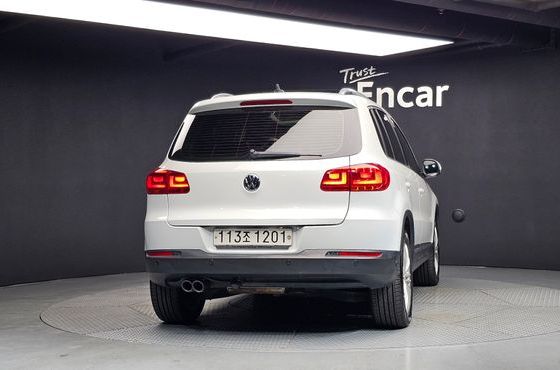 Volkswagen Tiguan 2.0 TDI Premium 5N — пробег 155 429 км — фото 4 из 5