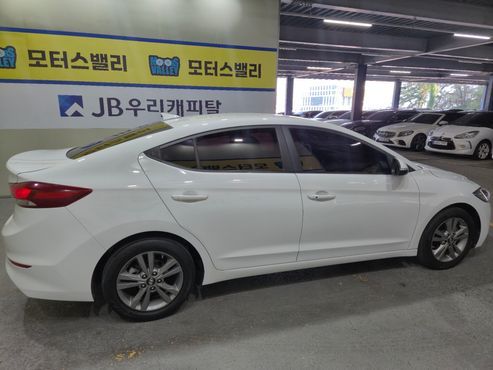 Hyundai AVANTE 1.6 GDI Modern special — пробег 139 000 км — фото 4 из 5