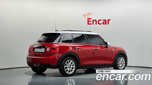 Mini Cooper 5Door HIGH 3rd — пробег 83 096 км — фото 2 из 5