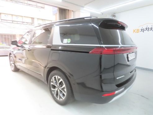 Kia Carnival Gasoline 9-Seater Prestige — пробег 78 147 км — фото 3 из 5