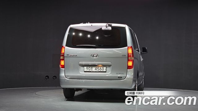 Hyundai Starex 5-Seater VAN CVX Luxury — пробег 174 783 км — фото 4 из 5