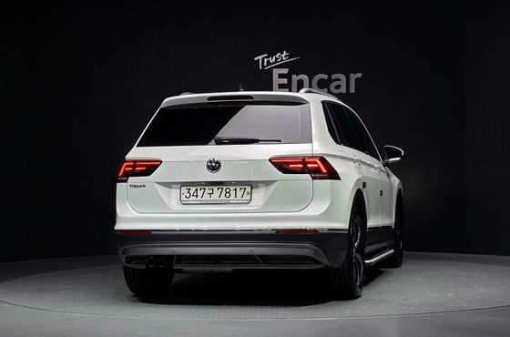 Volkswagen Tiguan 2.0 TDI Prestige — пробег 49 805 км — фото 4 из 5
