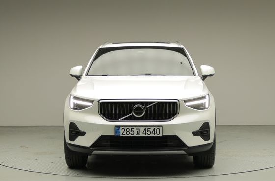 Volvo XC40 B4 Ultra Bright — пробег 6 643 км — фото 3 из 5