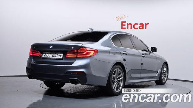 BMW 5-Series 520d xDrive M Sport Package Plus — пробег 141 695 км — фото 2 из 5