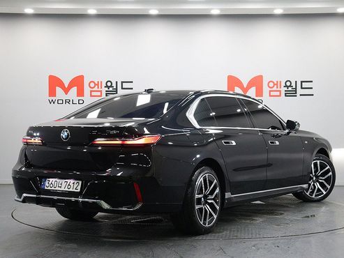 BMW 7-Series 740i xDrive M Sport Limited — пробег 30 340 км — фото 3 из 5