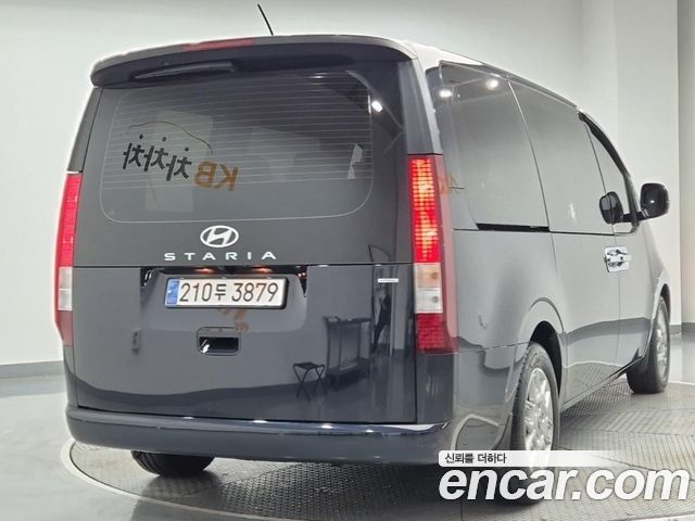 Hyundai Staria Tourer 9-Seater Modern — пробег 68 409 км — фото 3 из 5