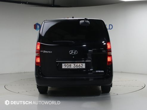 Hyundai Starex Van 3-Seater Smart — пробег 280 000 км — фото 4 из 5