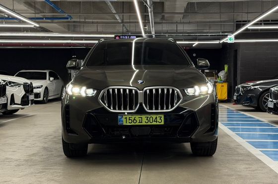 BMW X6 xDrive40i M Sport — пробег 7 685 км — фото 3 из 5