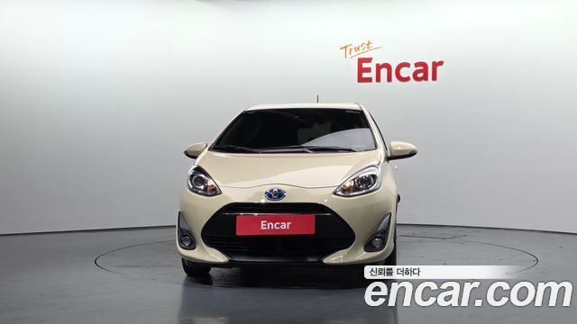 Toyota Prius 1.5 — пробег 56 045 км — фото 3 из 5