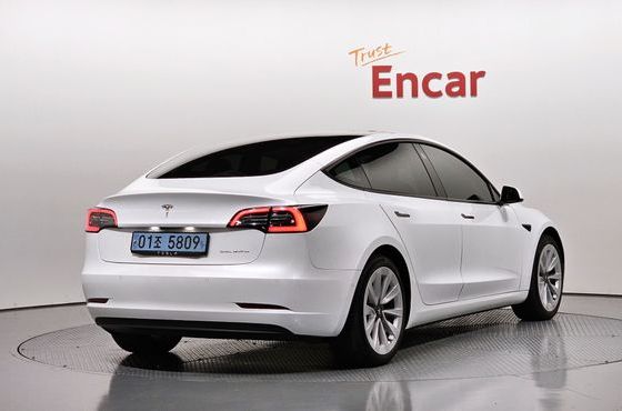 Tesla Model 3 Long Range AWD — пробег 74 077 км — фото 2 из 5