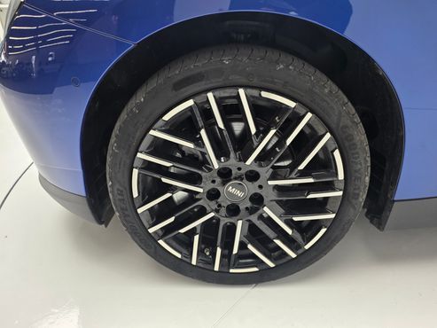 Mini Cooper SE Favoured — пробег 4 713 км — фото 5 из 5