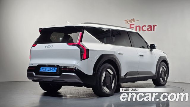 Kia EV9 из Кореи Encar