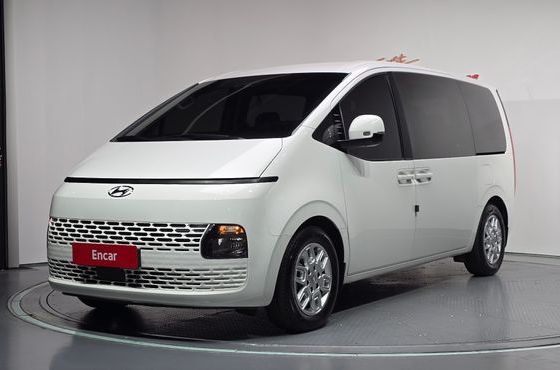 Hyundai Staria Tourer 11-Seater Modern — пробег 97 802 км — фото 1 из 5