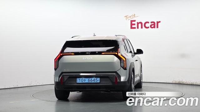 Kia EV3 Long Range 2WD Earth — пробег 41 031 км — фото 4 из 5