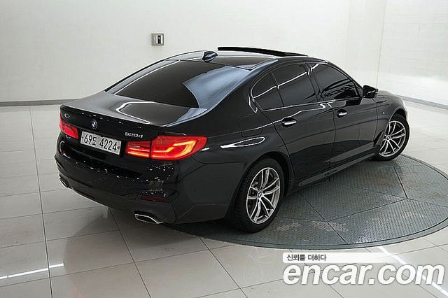 BMW 5-Series 520d M Sport Package Plus — пробег 169 462 км — фото 3 из 5