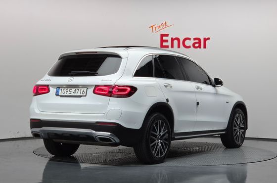 Mercedes-Benz GLC-Class GLC300e 4MATIC — пробег 85 886 км — фото 2 из 5