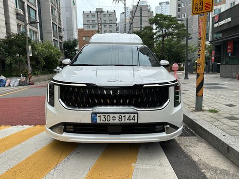 Kia Carnival HEV 9-Seater Hi-Limousine (Special vehicle) — пробег 6 000 км — фото 1 из 5