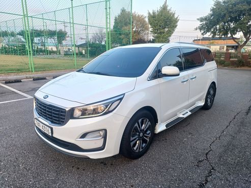 Kia Carnival 11-Seater Prestige — пробег 99 530 км — фото 1 из 5