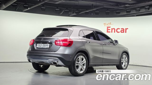 Mercedes-Benz GLA-Class GLA200 d 4MATIC — пробег 131 815 км — фото 2 из 5