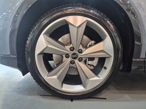 Audi Q4 e-tron 45 Premium Sportback — пробег 970 км — фото 5 из 5