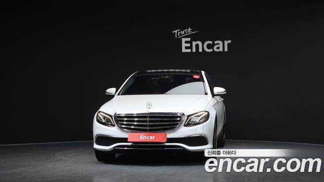 Mercedes-Benz E-Class E220d 4MATIC Exclusive — пробег 123 417 км — фото 3 из 5