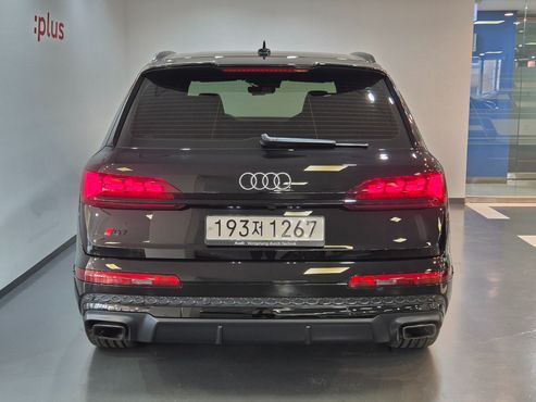 Audi Q7 55 TFSI Quattro Premium — пробег 7 120 км — фото 4 из 5
