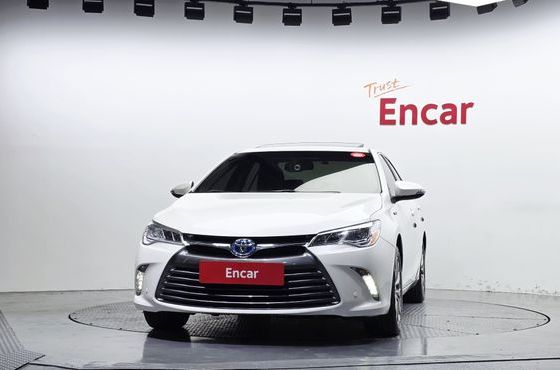 Toyota Camry Hybrid XLE — пробег 175 321 км — фото 3 из 5