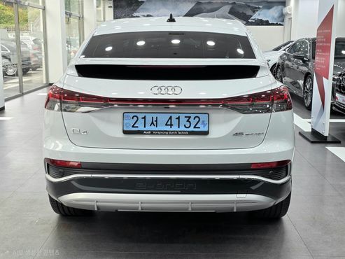 Audi Q4 e-tron 45 Premium Sportback — пробег 2 378 км — фото 4 из 5