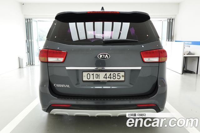 Kia Carnival из Кореи Encar