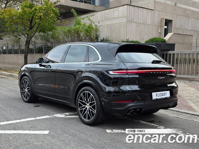 Porsche Cayenne 3.0 — пробег 17 500 км — фото 2 из 5