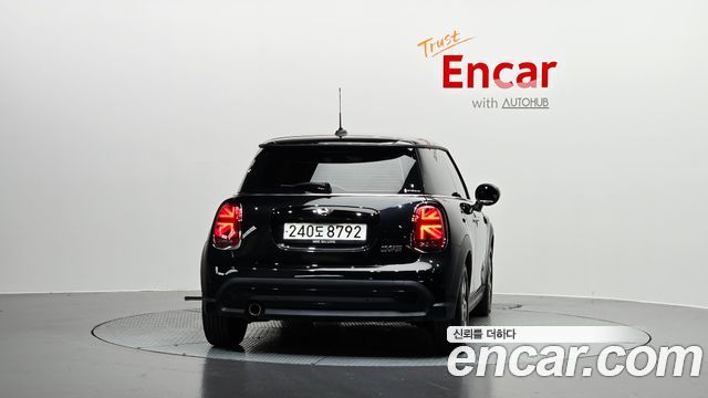 Mini Cooper Classic Third Generation — пробег 29 355 км — фото 4 из 5