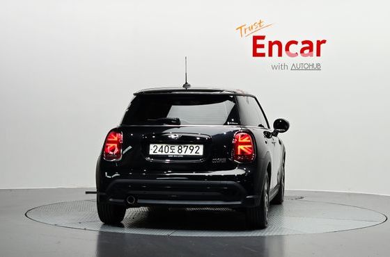 Mini Cooper Classic Third Generation — пробег 29 355 км — фото 4 из 5