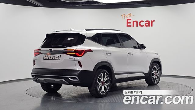 Kia Seltos из Кореи Encar