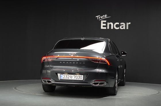 Hyundai Grandeur Calligraphy — пробег 49 045 км — фото 4 из 5
