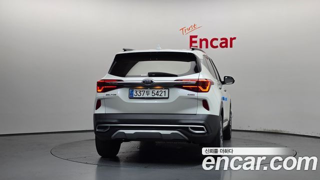 Kia Seltos из Кореи Encar