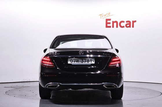 Mercedes-Benz E-Class E300 4MATIC Exclusive Standard — пробег 132 974 км — фото 4 из 5