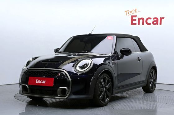 Mini Cooper Convertible Resolute Edition 3rd Gen — пробег 5 424 км — фото 1 из 5