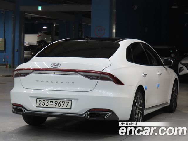Hyundai Grandeur 2.5 Premium Choice — пробег 15 698 км — фото 4 из 5