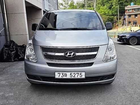Hyundai Starex 12-Seater Wagon CVX Deluxe — пробег 117 061 км — фото 2 из 5