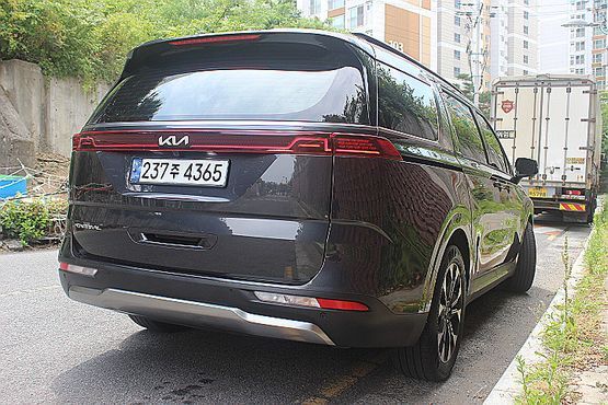 Kia Carnival Gasoline 7-Seater Signature — пробег 26 299 км — фото 4 из 5