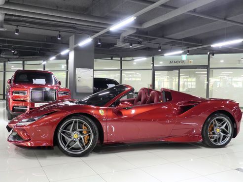 Ferrari F8 3.9 V8 — пробег 8 500 км — фото 2 из 5