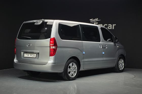 Hyundai Starex Wagon 12-Seater Smart — пробег 160 297 км — фото 2 из 5