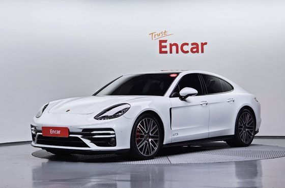 Porsche Panamera 4.0 GTS — пробег 3 016 км — фото 1 из 5