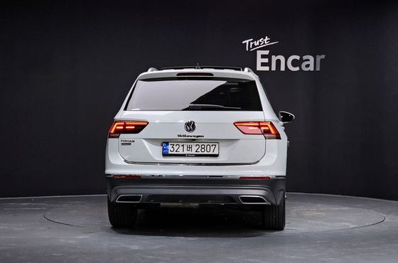Volkswagen Tiguan 2.0 TDI Prestige — пробег 89 033 км — фото 4 из 5